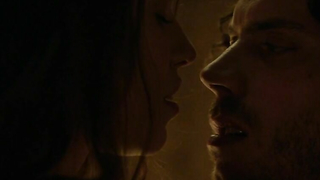 Ana Ularu nuda, Melia Kreiling sexy, scena di sesso da I Borgia s03e05 (2013)