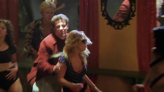 Jennifer Kowalchuk çıplak, Jynx Vandersteen çıplak, Jasmine Mae seksi, The Editor'dan sahne (2014)