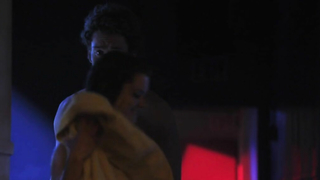 Jennifer Kowalchuk çıplak, Jynx Vandersteen çıplak, Jasmine Mae seksi, The Editor'dan sahne (2014)