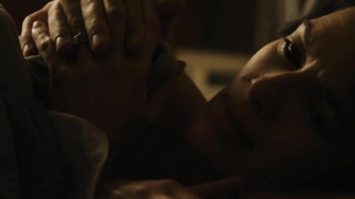 Lena Headey çıplak, Fermuar'dan (2015) seks sahnesi