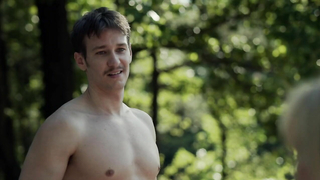 Sonja Gerhardt nuda, scena da Deutschland 83 s01e02 (2015)