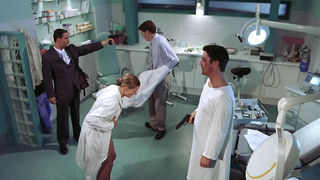 Мэриам д'Або обнаженная, Перонелла Ван Кастель обнаженная, постельная сцена из фильма The Point Men (2001)