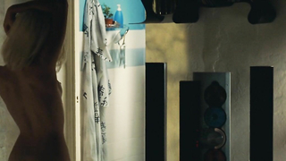 Virginie Ledoyen nue, scène de Héroïnes (1997)