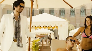 Nathalie Emmanuel sexy, Michelle Rodriguez sexy, cena de Furious Seven (2015)