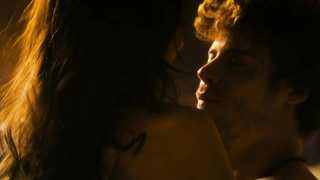 Camilla Belle seksi, Amapola'dan (2014) seks sahnesi