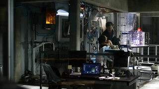 Olivia Wilde sexy, cena de O Efeito Lázaro (2015)