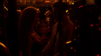 Betty Gilpin sexy, Sexszene aus Nurse Jackie s07e05 (2015)