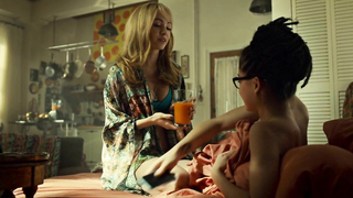 Tatiana Maslany sexy, cena de Orphan Black s03e06 (2015)