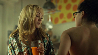 Tatiana Maslany sexy, cena de Orphan Black s03e06 (2015)