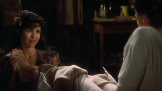 Maria Conchita Alonso nue, Sarita Choudhury nue, scène de sexe de La Maison des Esprits (1993)