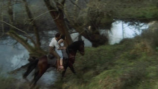 Maria Conchita Alonso nue, Sarita Choudhury nue, scène de sexe de La Maison des Esprits (1993)