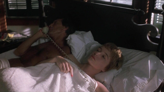 Karen Young nua, cena de Night Game (1989)