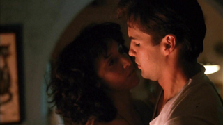 Дженнифер Билз обнаженная, сцена секса из фильма «Кровь и бетон» (1991)