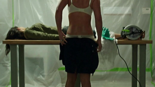 Кэтрин Хейгл секси, сцена из Home Sweet Hell (2015)