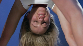 Darlene Vogel nue, scène de sexe de l'école de ski (1990)