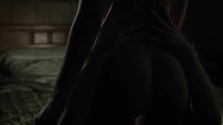 Lili Simmons nue, Trieste Kelly Dunn nue, scène de sexe de Banshee s02e06 (2014)