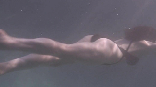 Andie MacDowell seksi, Şiddetin Sonu (1997) filminden bir sahne