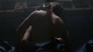 Maria Conchita Alonso nue, Ara Thorpe nue, scène de sexe de Colors (1988)