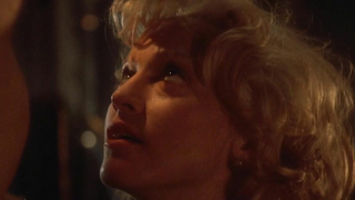 Мадонна обнаженная, сексуальная сцена из фильма «Тело как улика» (1993)