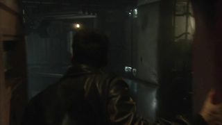 Kelly Carlson çıplak, Starship Troopers 2'den (2004) sahne