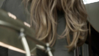 Sasha Alexander desnuda, Shani Atias desnuda, escena de sexo de Shameless s05e09 (2015)