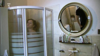 Marie Malkova nackt, Szene aus Aplaus (2012)