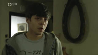 Kristyna Podzimkova çıplak, Ach, ty vrazdy (2012) filminden sahne