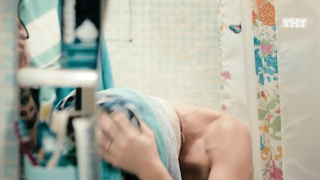 Evgeniya Kalinets çıplak, Ozabochennye ili Lyubov zla s01e18 (2015) filminden sahne