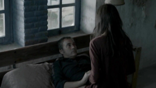 Elena Anaya çıplak, Lejos del mar'dan seks sahnesi (2015)