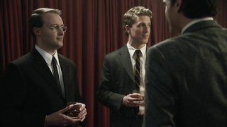 Alexandra Light nackt, Jade Albany sexy, erotische Szene aus dem amerikanischen Playboy The Hugh Hefner Story s01e03 (2017)