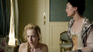 Holli Dempsey nuda, Eloise Smyth sexy, scena di sesso da Harlots s01e04 (2017)