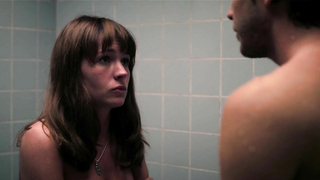Britt Robertson nackt, Sexszene aus Girlboss s01e08 (2017)