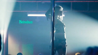 Laurence Leboeuf çıplak, Lac Mystere'den seks sahnesi (2013)