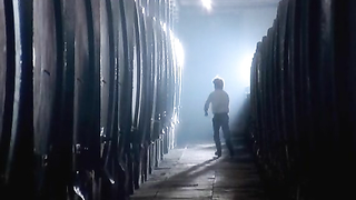 Карла Романелли обнаженная, сексуальная сцена из фильма «Чувственная медсестра» (1975)