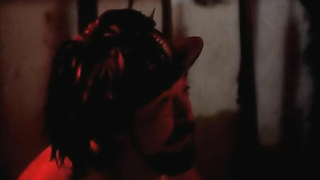 Карла Романелли обнаженная, сексуальная сцена из фильма «Чувственная медсестра» (1975)